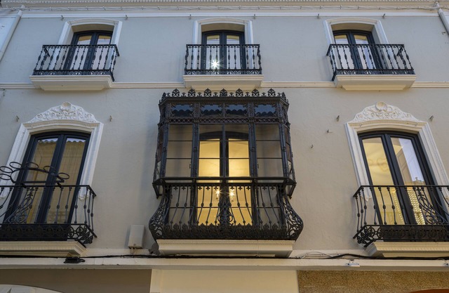 Apartamentos Petronila 1881