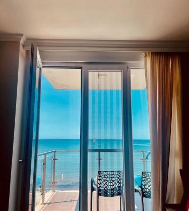 Apartaments Shengjin with sea view