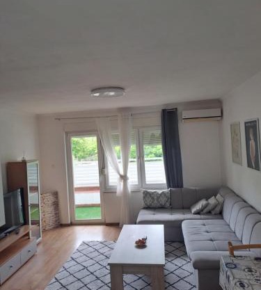 Apartman -stan na dan-