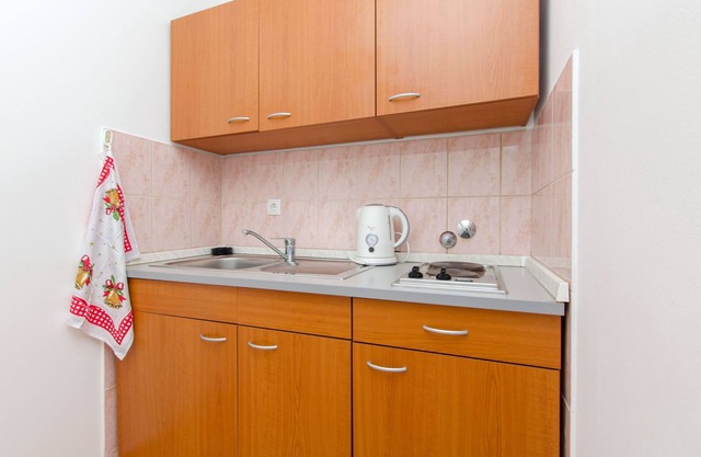 Apartments and Rooms Stjepan (31771-A1) - Zastrazisce - island Hvar