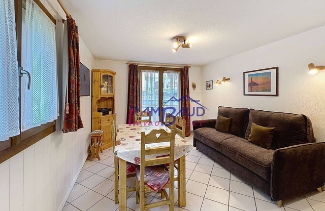 Apartment 3 rooms 7 beds Close centre and gondolas