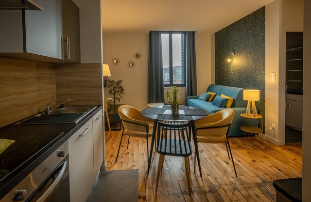 Apartment-4 people-Ensuite with Bath -Garden View