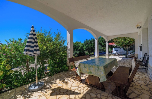 Apartment Agava (62743-A1) - Bribir