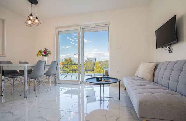 Apartment Ana (88591-A1) - Marina