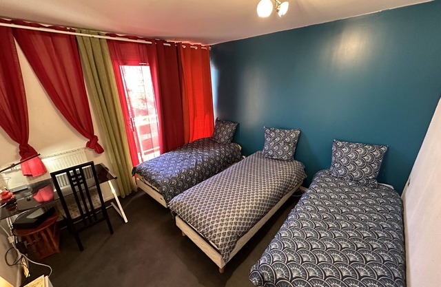 Apartment-Apartment-Ensuite with Bath-Balcony