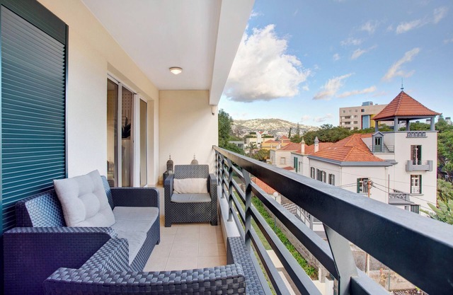 Apartment 'Apartamento Caires' with Shared Garden, Wi-Fi and Air Conditioning