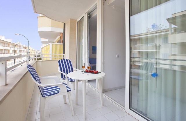 Apartment 'Apartamento Estándar' with Balcony, Wi-Fi and Air Conditioning