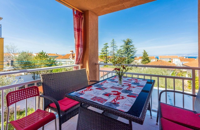 Apartment Besima (15011-A1) - Malinska - island Krk