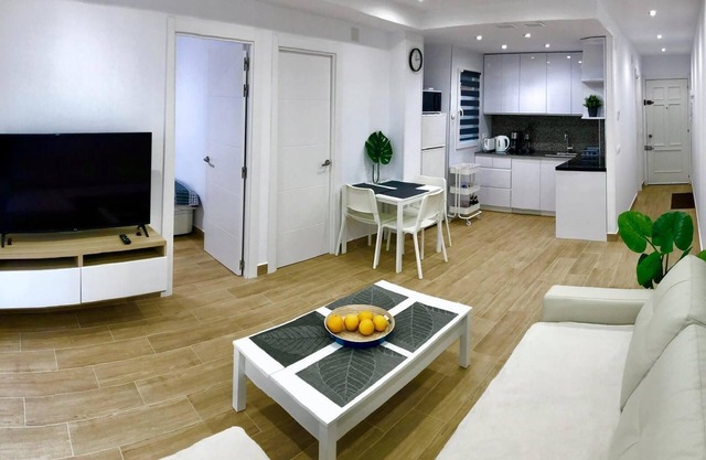 Apartment 'Beach Jolanta' with Sea View, Wi-Fi and Air Conditioning
