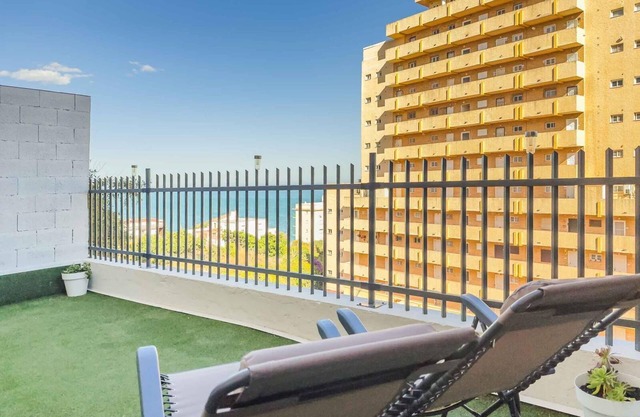 Apartment 'Beach View Challenge' with Sea View, Wi-Fi and Air Conditioning
