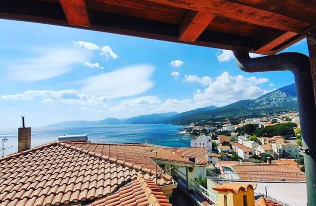 Apartment "Bella Vista" with Sea View, Terrace & A/C