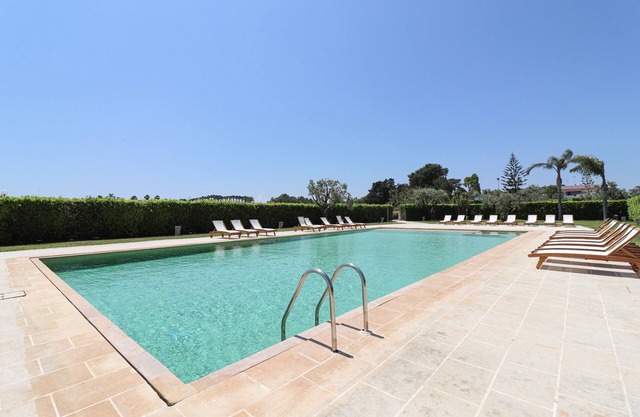 Apartment "Bungalow Vittoria" close to the Sea with Pool & A/C