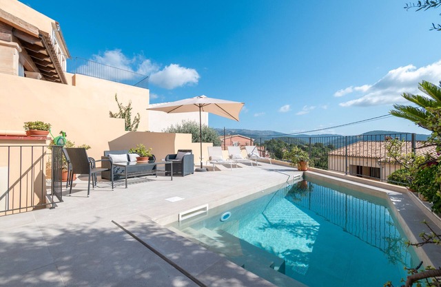 Apartment 'Can Vidal' with Sea Views, Wi-Fi and Air Conditioning