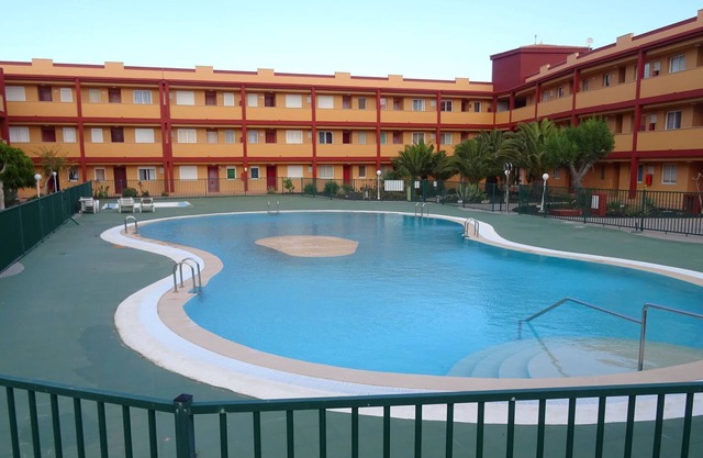 Apartment "CASA AMANECER" 2 bedrooms, balcony direct sea view, 3 pools