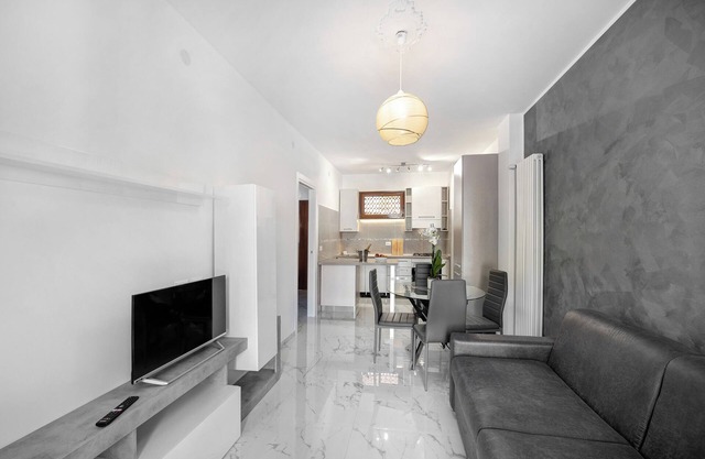 Apartment Casa Grigio Perla with Balcony