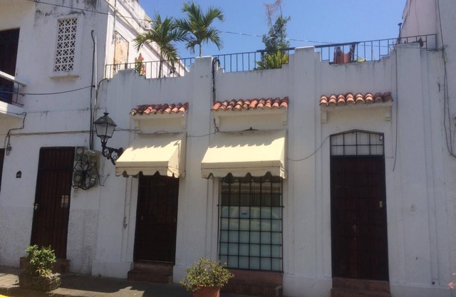 Apartment colonial zone