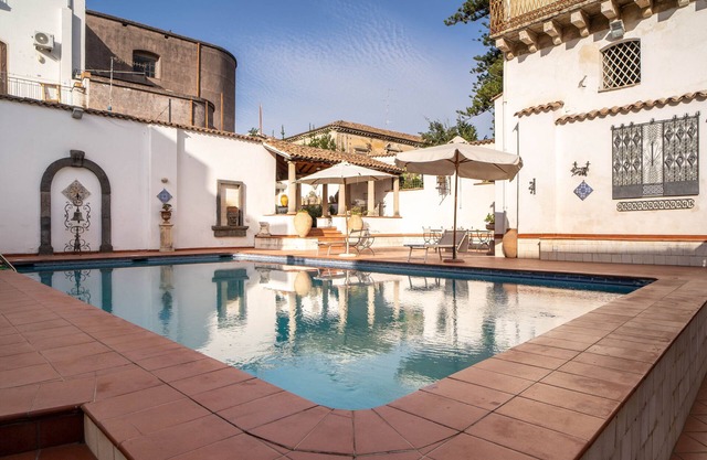 Apartment "Don Camillo Loft" with Shared Pool & Wi-Fi