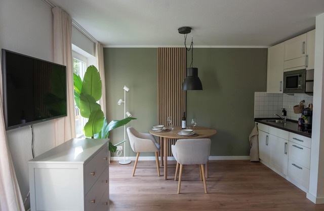 Apartment Dresden - close to the Elbe - well connected - WiFi - TV - free parking