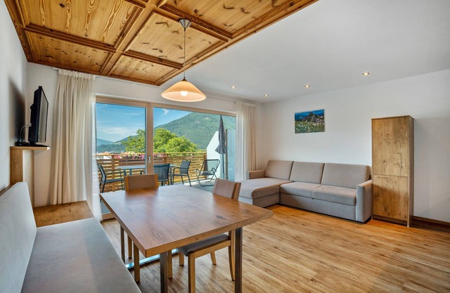 Apartment 'Edelweiß' with Mountain View, Shared Garden and Wi-Fi