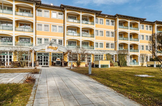 Apartment 'Europa' with Shared Garden, Balcony and Wi-Fi