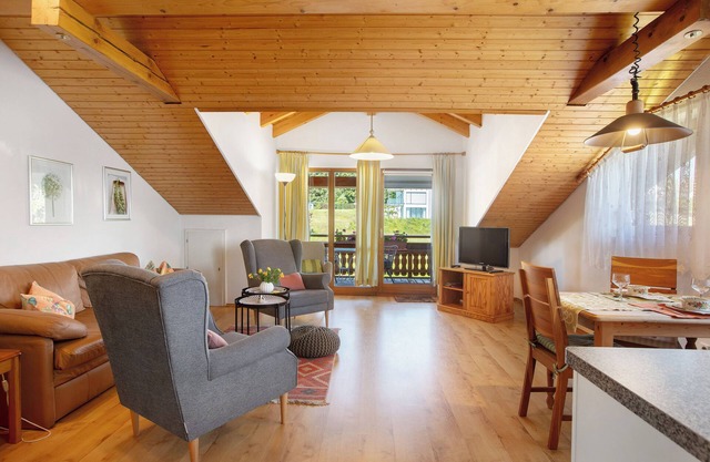 Apartment 'Ferienwohnung 4' with Balcony and Wi-Fi