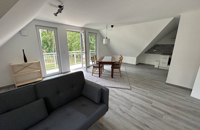 Apartment 'Ferienwohnung Am Mellensee' with Lake View, Shared Garden and Wi-Fi