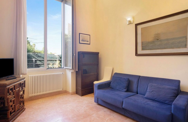 Apartment 'Ferrovia, Borgo Dei Pescatori' with Sea View and Wi-Fi