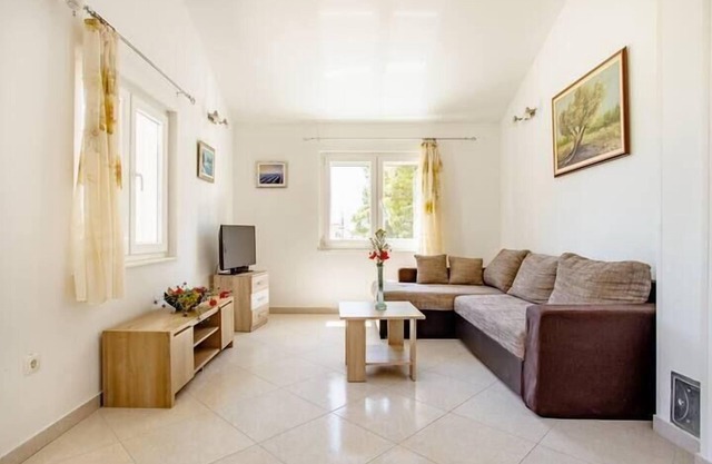 Apartment for 2 persons + 2 children approx. 60 m² in Milna auf Brac, Dalmatia (Brac)