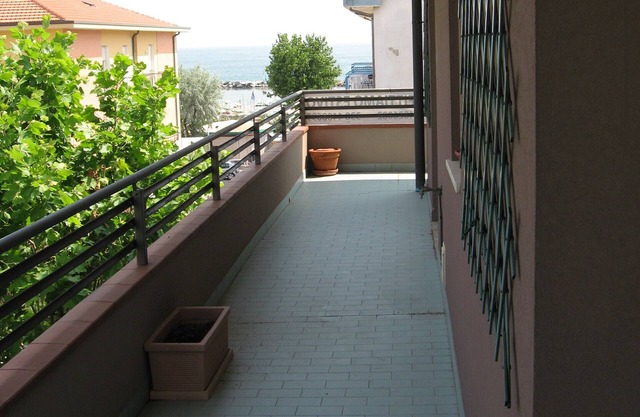 APARTMENT FOR PENTHOUSE ON THE SEA