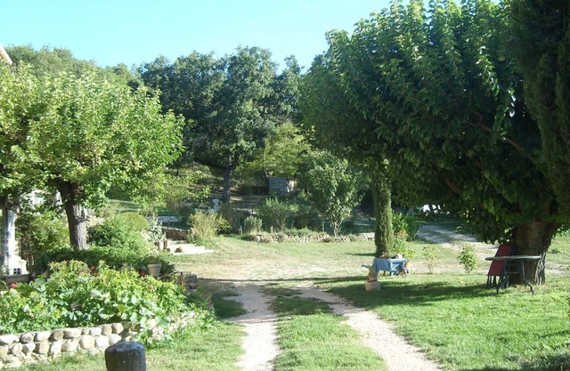 Apartment 'Bastide La Fondue' with Shared Terrace and Shared Garden