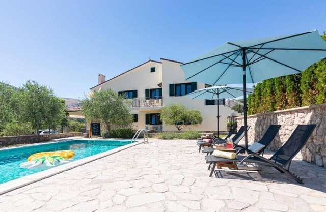 Apartment Garden No.1 with Pool - Jurandvor, Baska