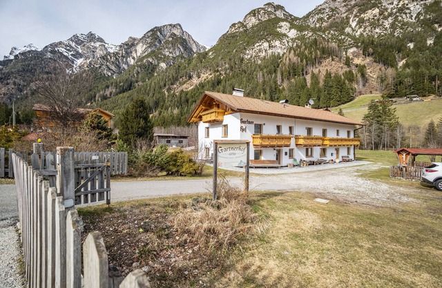 Apartment 'Gartnerhof Glücksklee' with Mountain View, Shared Garden and Wi-Fi