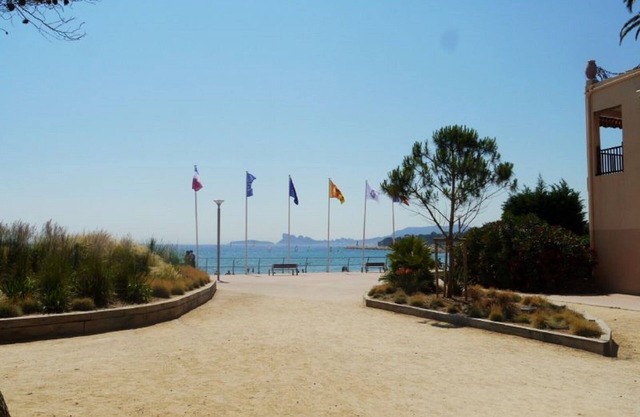 Apartment, gated community, 50 meters from the beach, Les Lecques