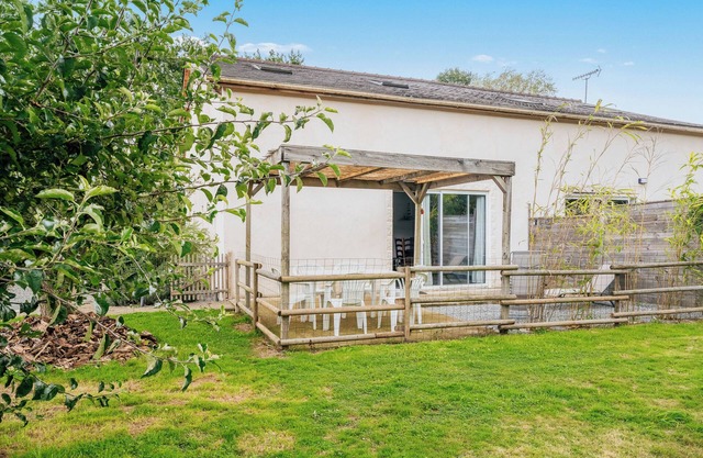 Apartment 'Gite La Pommeraie' with Private Terrace
