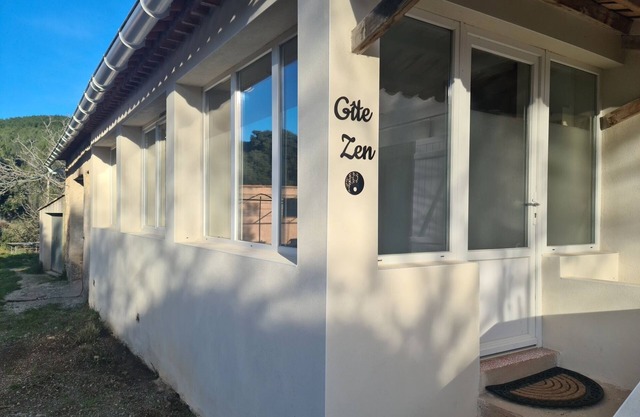 Apartment 'Gîte Zen' with Mountain View, Shared Pool and Wi-Fi