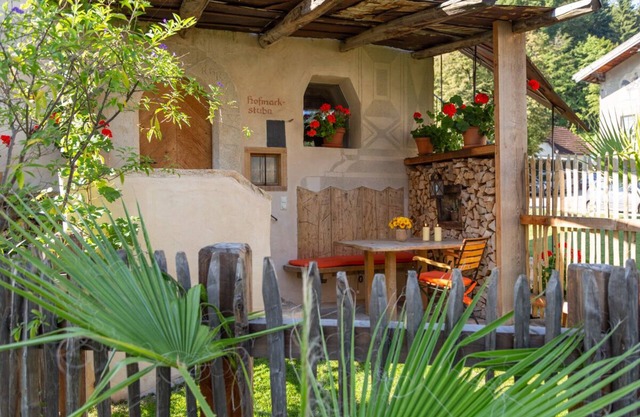 Apartment Hofmarkstubn in the tower to Schloss Schedling near the Chiemsee