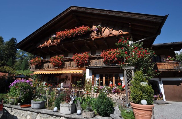 Apartment 'Höllental' with Mountain View, Balcony and Wi-Fi