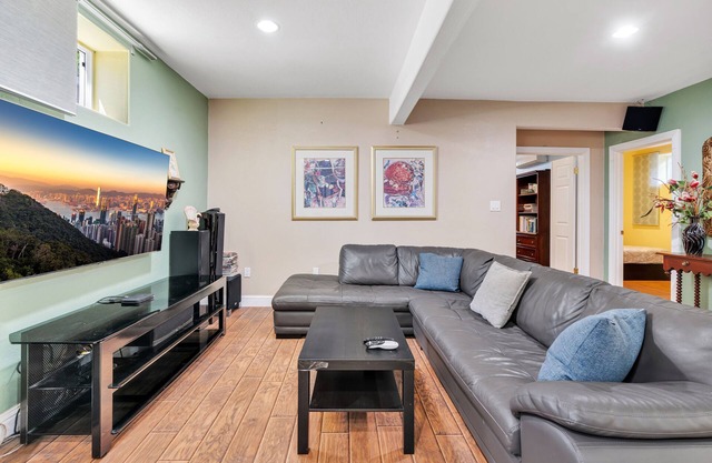 Apartment in downtown SJ