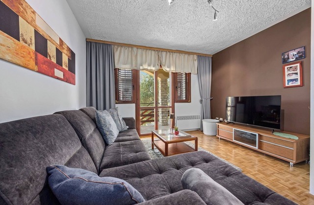Apartment in Supetarska Draga near Sandy Beach