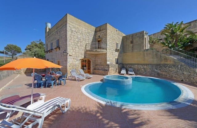 Apartment in Munxar with BBQ and beautiful views