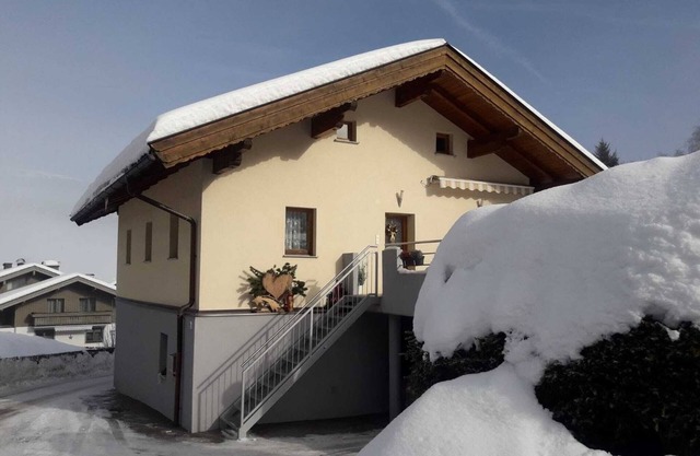 Apartment in Niedernsill near Ski Slopes