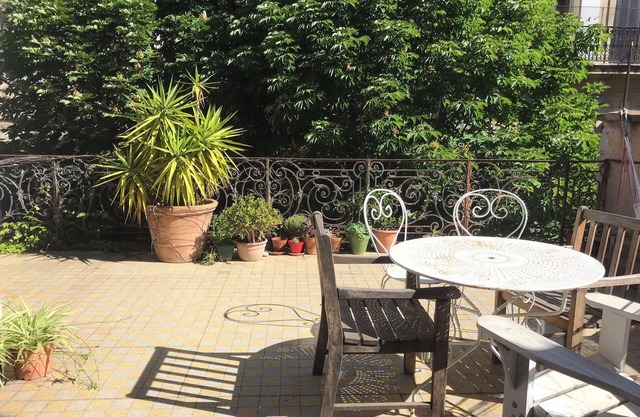 Apartment in the heart of Marseille with large terrace