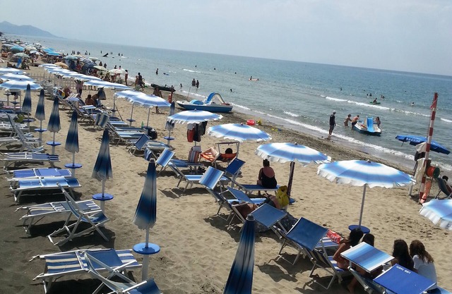 Apartment in Villa Valentini, Seafront, Gulf of Gaeta parking included