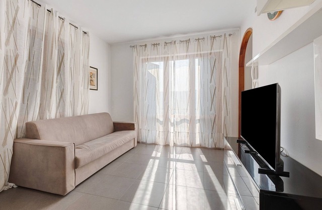 Apartment 'Monica' with Lake View, Wi-Fi and Air Conditioning