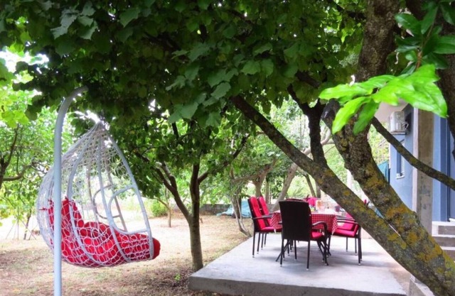 Apartment Ivo - free parking & BBQ: - Sinj, Riviera Split, Croatia