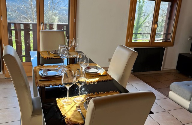 Apartment 'Joli T3 À La Montagne' with Mountain View, Shared Garden and Balcony