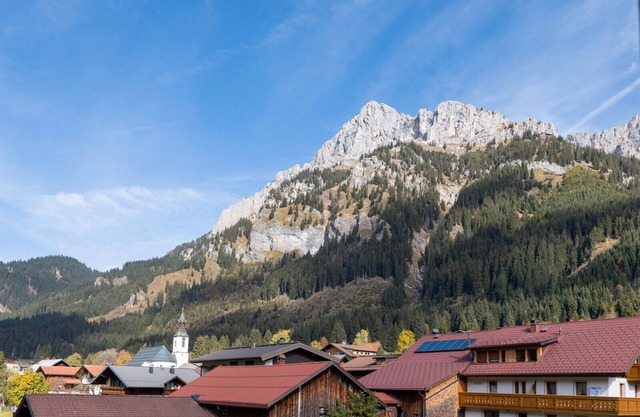 Apartment 'Krinnenspitze - 9' with Mountain View, Shared Terrace and Wi-Fi
