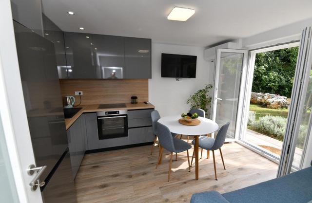 Apartment Ksenija 2 rooms, 55m2 brand-new