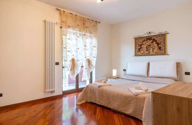 Apartment 'La Loggia Di Grazia' with Balcony, Wi-Fi and Air Conditioning