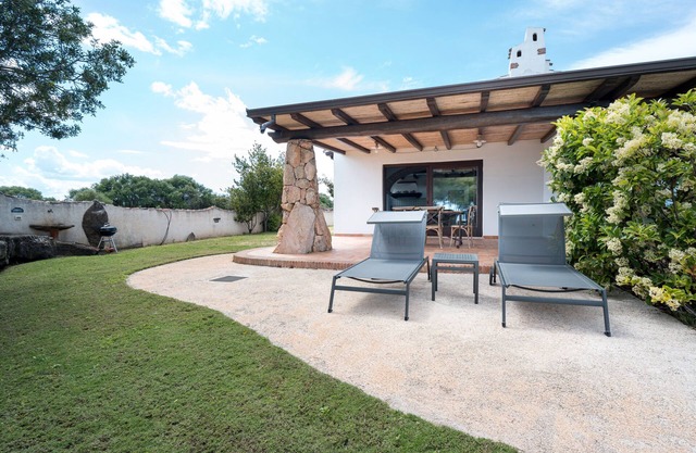 Apartment 'La Vela B' with Sea View, Wi-Fi and Air Conditioning